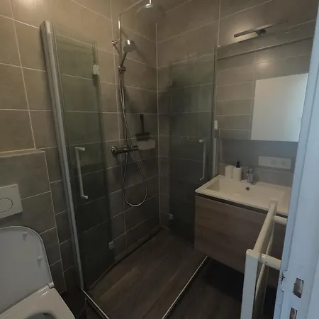 Casa Costa Westend * ميدل كيرك