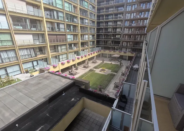 Casa Costa Westend * 米德尔克尔克